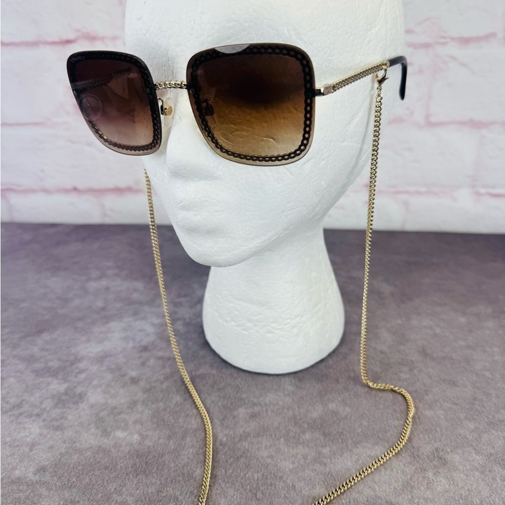 Chanel Square Sunglasses with CC Chain 4244 - Picture 6 of 16